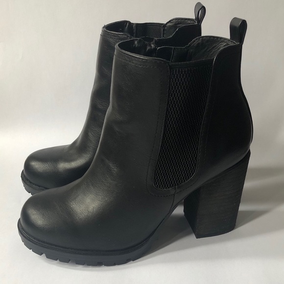 chunky cleated heel chelsea boots